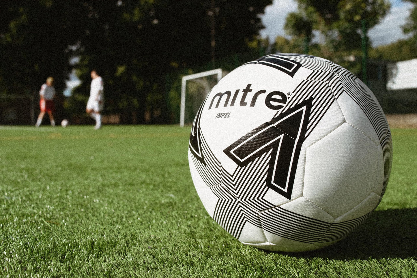 Mitre Unisex Impel L30P Football, Highly Durable, Shape Retention,Football